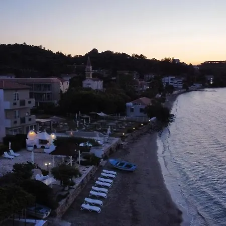 Alisaxni Guest house Argassi