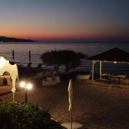 Alisaxni Guest house *