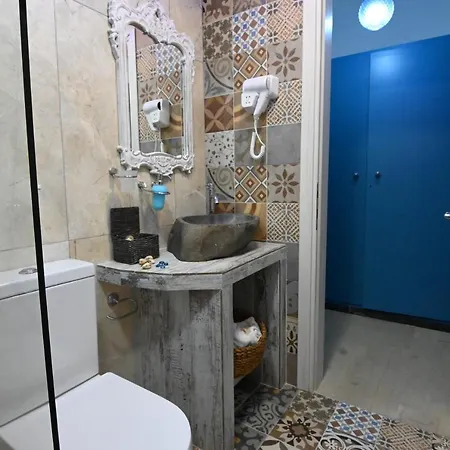 Alisaxni Guest house