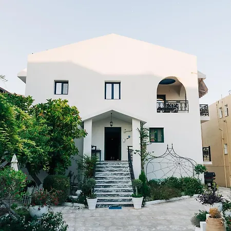 Alisaxni Guest house Argassi